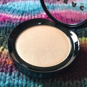 Lorac Highlighter